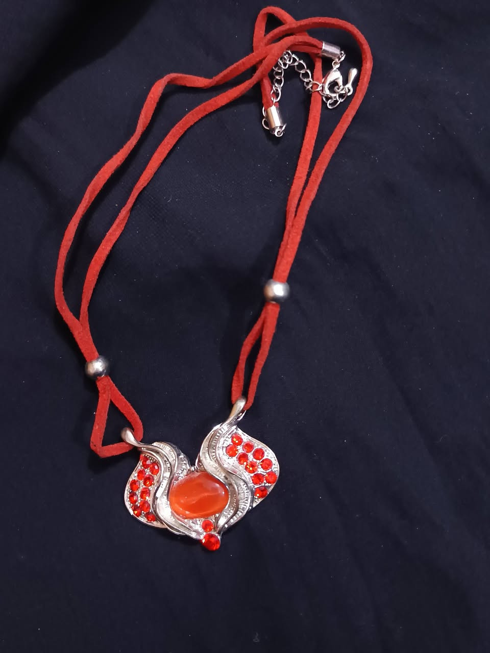 السلام عليكم  عندي هذن قيم وخذ
اتصل على ***********
