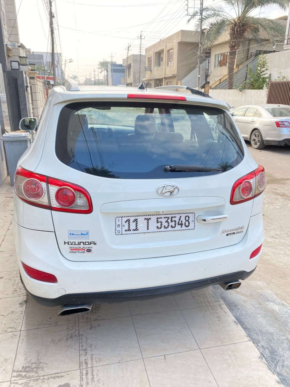 السلام عليكم سنتافي ٢٠١١ خليجي فول مواصفات بصمه و فتحه و جلد و كرسي كهرباء محرك ٦ سلندر بلادي ما مفتوح  و تبريد بيانو و تحكم ستيرن و كامره و ٧ راكب و ٣ قطع تبريد و السياره نظيفه و جاهزه و السعر ١٥٨ ورقه بيهه صبغ شويه بلباب الخلفي و موظح بسونار و مكان السياره بغداد حي الجهاد و هذا رقمي *********** علي
