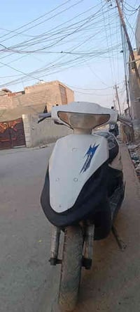 دراجة نارية للبيع منغولي الدراجه نضيفه فقط بيهه نقوصات بسيطه السعر 250...