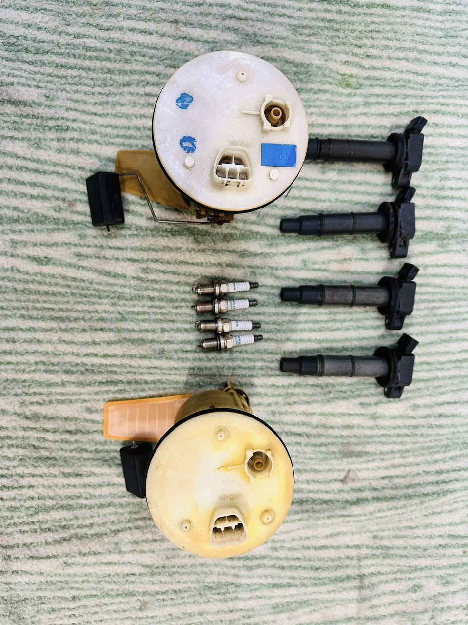 للبيع غراض كامري يرهم من موديل ٢٠٠٧ الئ ٢٠١١  تخم مجاول مع بلكات قواعد فيتبم عدد ٢ كاملات عنوان بغداد الكرخ *********** وتساب
