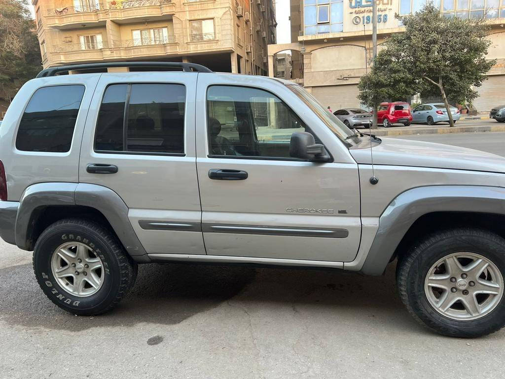 للبيع جيب ليبرتي ٢٠٠٣ فبريكة بالكامل بره وجوه 
بدون جرام بوية واحد ♥️ رخصة سنة مرور اكتوبر 
كاوتش جديد ♥️ تكييف ثلاجة ♥️ كاسيت شاشة 
01029198631


**إذا كنت صاحب هذا الإعلان وتريد حذفه لأي سبب، رجاءا أرسل رسالة إلى الدعم الفني**