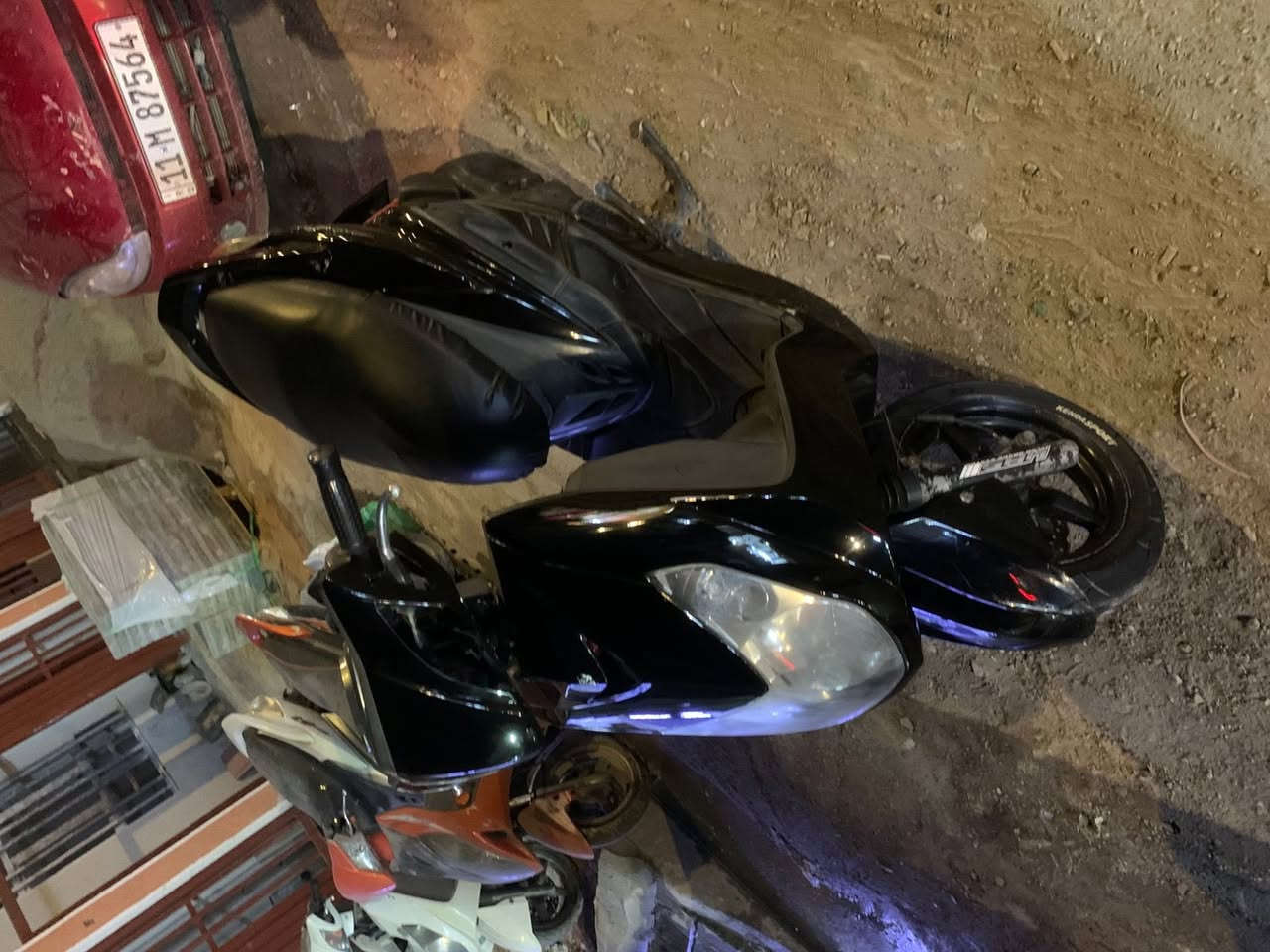 سكنس فحل كابريتر كفالة عامة برغي ما مفتوح بيهة ماشية23الف صار 4اشهر منزلهة رمبة مكينة صافية ملاحضة سويتلهة بوليش +الاشاير موجودة ***********واتساب اتصال موجود
