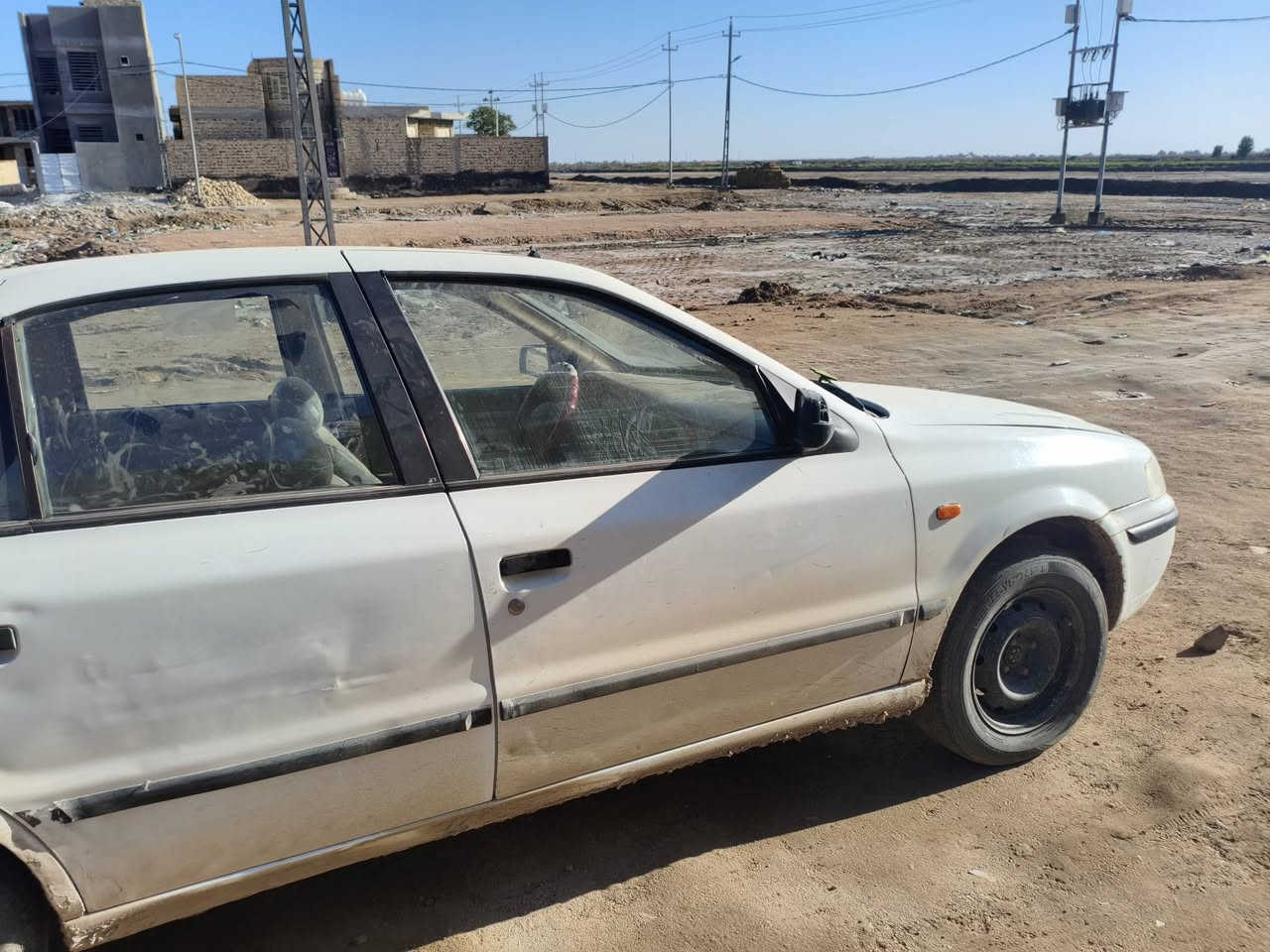 السلام عليكم 
سمند  ٢٠١١للبيع فقط  السيارة بيهة بارد بالباب الخلفي و الجاملغ الخلفي اللي بجهة العبري اما مكينة و كير و كهربائيات كفالة  السيارة رقم قادسية انكليزي و بأسمي  
السعر ٣٧ قابل للتفاوض
للتواصل 
0787 002 0286
غير متواجد على الفيس
العنوان الديوانية الحمزة
