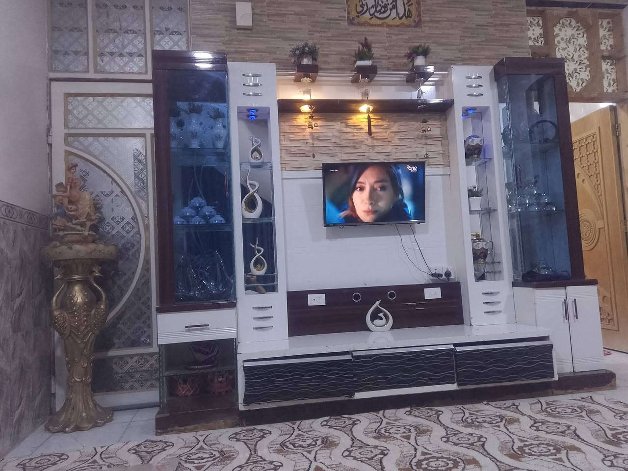 معرض للبيع ب 50 بمجال بسيط ***********
