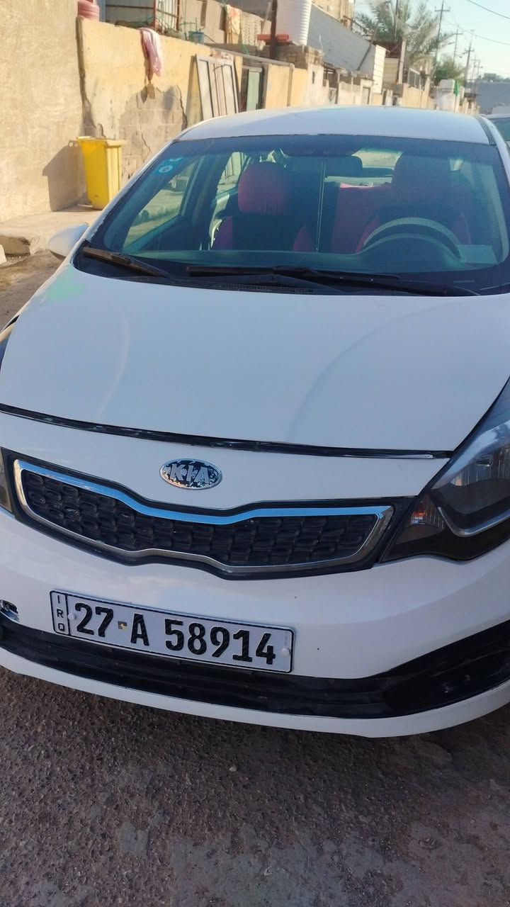 (السلام عليكم)
كيا ريو 2017  رقم ناصريه بأسمي وارد امريكي مكينه 1600
ضربة الصفحه اليسره مصبوغه عام 
كير مكينه مكفولات تخم تاير حداده 90. بالميه 
رقم جديد هزه جديده.  السعر 75.  قابل للتفاوض
***********
