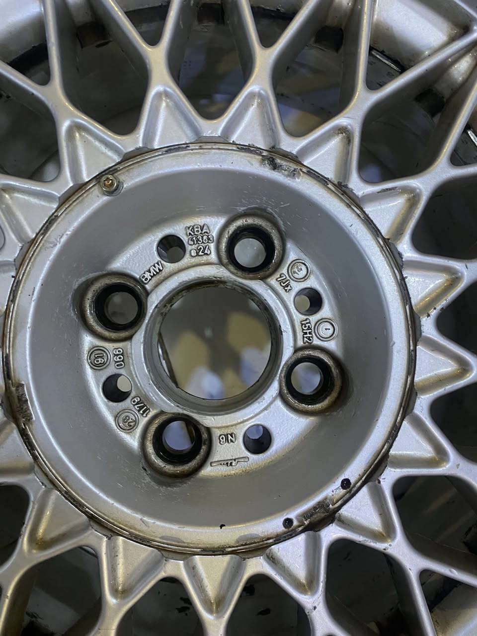 السلام عليكم 
زوج خليه حجم 15 
زعره اصلي 
السعر 100 ألف 
مكاني بغداد الدوره 
***********
