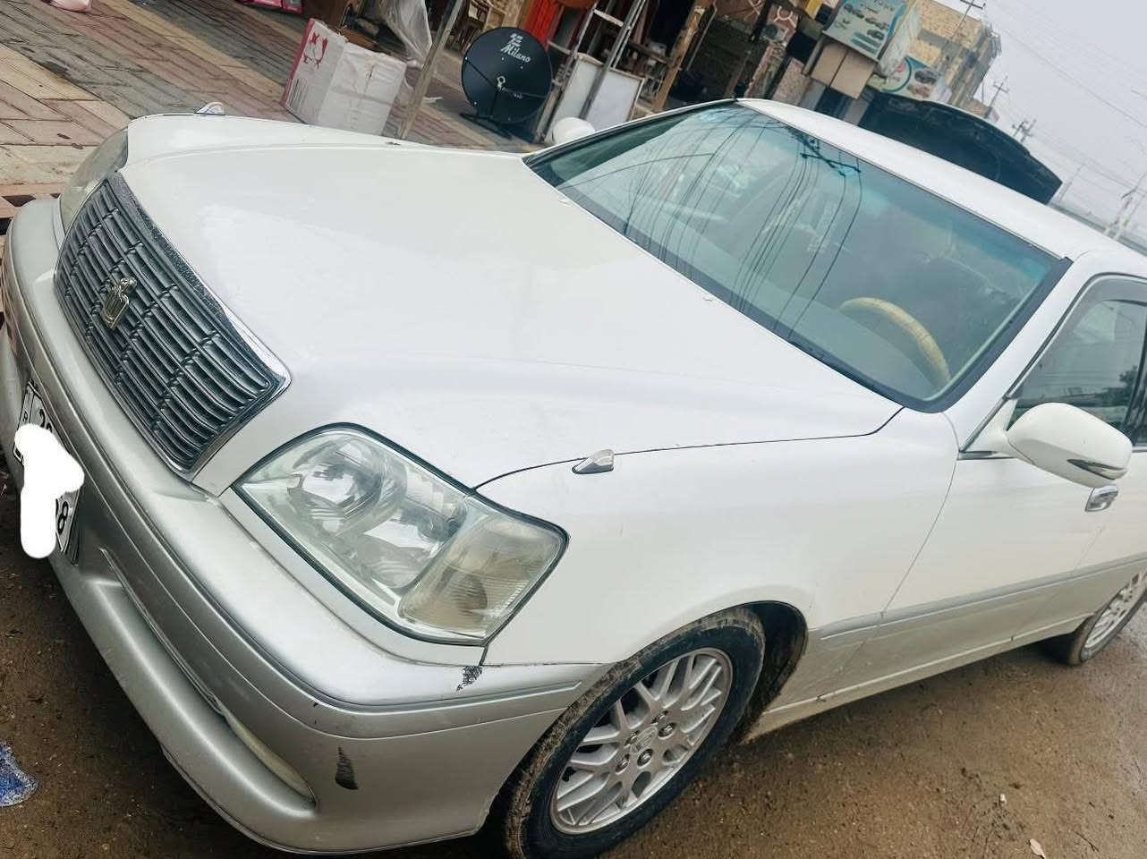 السلام عليكم   كراون جنون موديل 2002  3 دكم اصل  مكفولة كص وعيب شرعي وضربة قوية.
ترقيم جديد قبل سنة وسيارة رقم دولي تحويل رقم نجف سيارة نظيفة مامشتغله تكسي ولا ماشية هواي    
مكاني شطرة السعر 128 
***********
