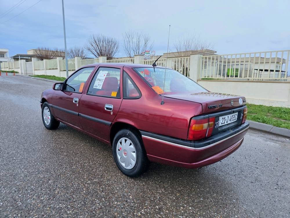 أوبل اوتوماتیك فيكترا موديل 95  محرك 2000
رقم مبایل ***********××***********
کیر ومحرك بشرط مضبوت
کلیر عام ماالجمالیە بدون ضربە بدون خایسات
الدوسات والهلالات بیلاد ونضیفە جدآ ‌‌ 
البدی خایس ولاگص کل بیلادی صدر امامي خلفي جديد  داخلها نضيف كلش كهربائيات كامله بدون نقص
 سنویە جدید هزە جدید رقم المانی جدید
 دبل ارباك
السعر  ٤٨ بها مجال شرای مکان چمچماڵ شمشمل, السليمانية
