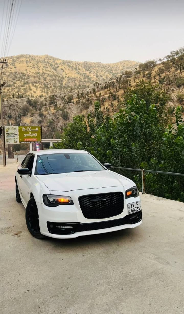 السلام عليكم 
كرايسلر اوباما 2021  S
وارد امريكي تو ويل 
كشن جلد تطريز S+ كهربائي
بصمه ابواب 
شاشه كبيره كار بلي
محرك 6 سلندر3600
رادار جانبي+هيتر بل مري 
سياره بأسمي تحويل ثاني يوم 
مكاني بابل _ الحله
 مواصافات فول الفول بيع مستعجل وبسعر جدا جدا مناسب   للاستفسار اكثر الاتصال على الرقم 
 ***********
