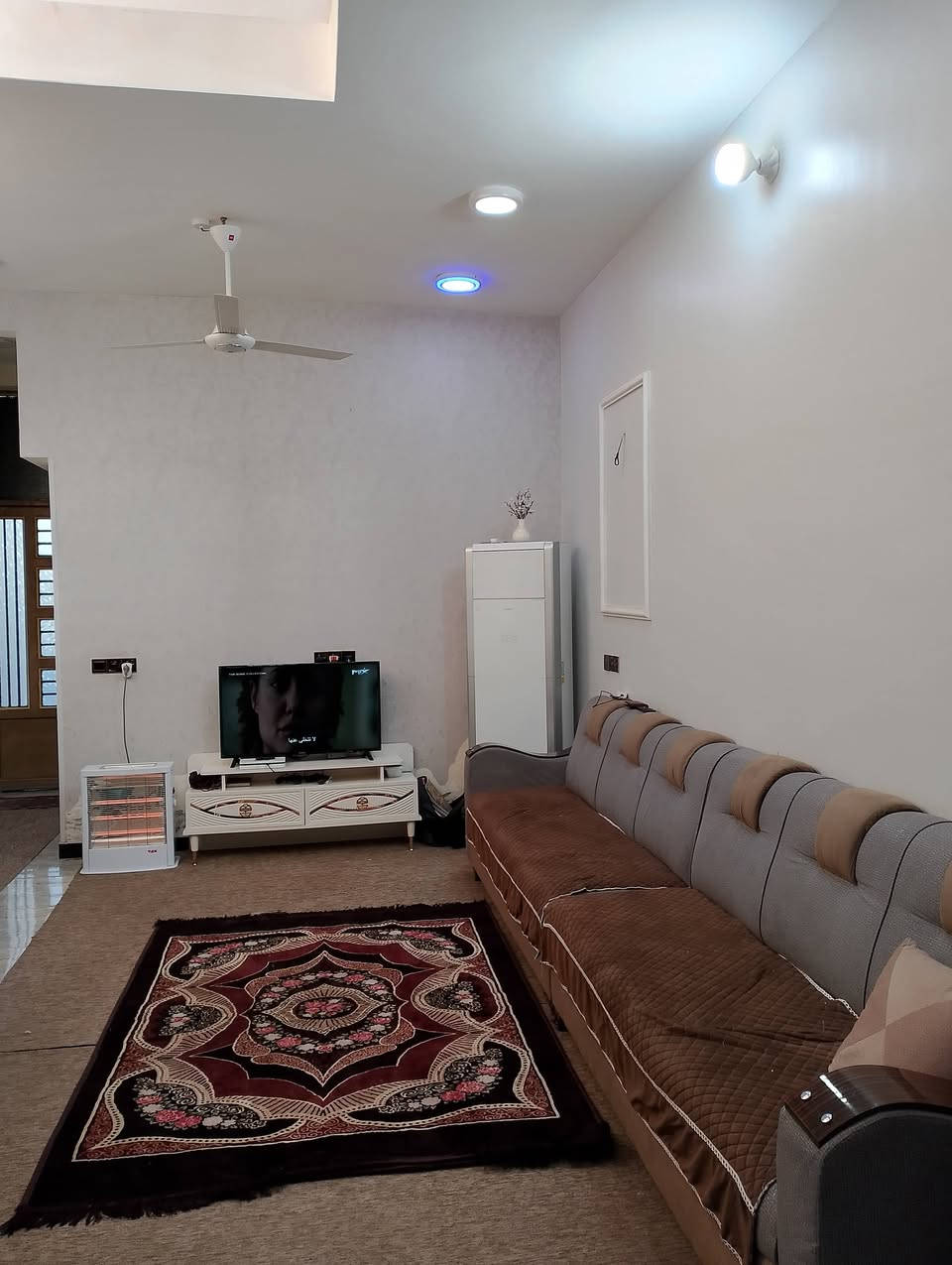 دار للبيع 🏠
المساحة 100 متر طابو صرف سند

واجهة 5×20 طابقين 🏠

بناء درجة اولى

📍الموقع حي الاسرى الفرع مقابل التبي مول 

شارع وموقع ممتاز جدا يتوفر كافة الخدمات 

للاستفسار الاتصال على الرقم 

‏‪0775 949 0794‬‏
