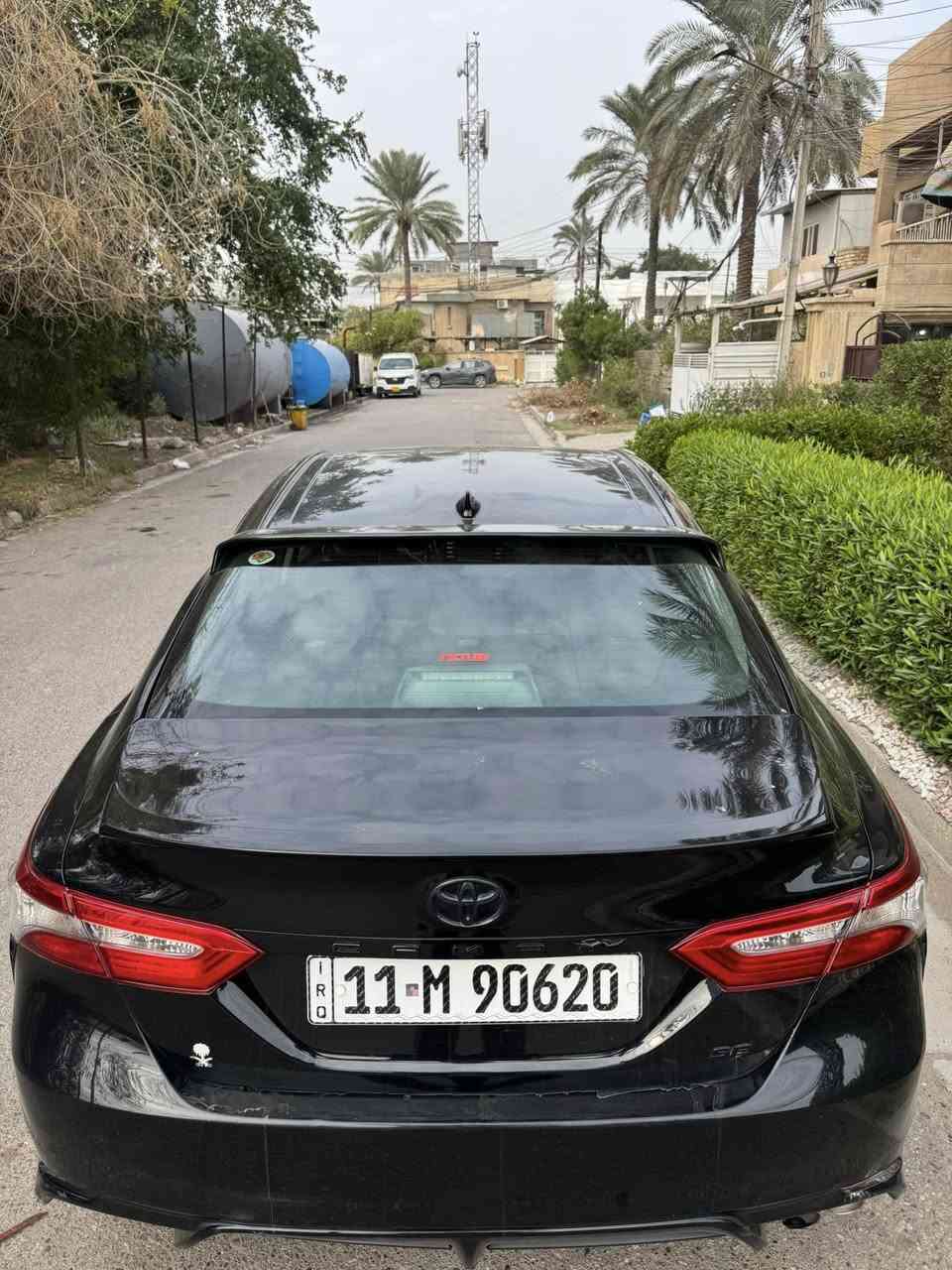 السلام عليكم للبيع او مراوس 
CAMRY SE 2019 
رقم بغداد 
سعة المحرك 2500 
عداد المسافة 86 MI
صور الحادث مرفقة مع المنشور
صبغ البنيد والباب 
المواصفات :
- شاشة كبيرة ودوارة 
- داخل جلد 
- مانع اصتدام 
-تحديد مسار
- كشن كهرباء 
- بريك ذاتي 
والمواصفات الاعتيادية 
تخم تايرات 
ادامة عامة لمنضومة السيارة 
السعر 163 ومجالها بسيط 
الشراي يتصل ***********
مكان السيارة بغداد العامرية
