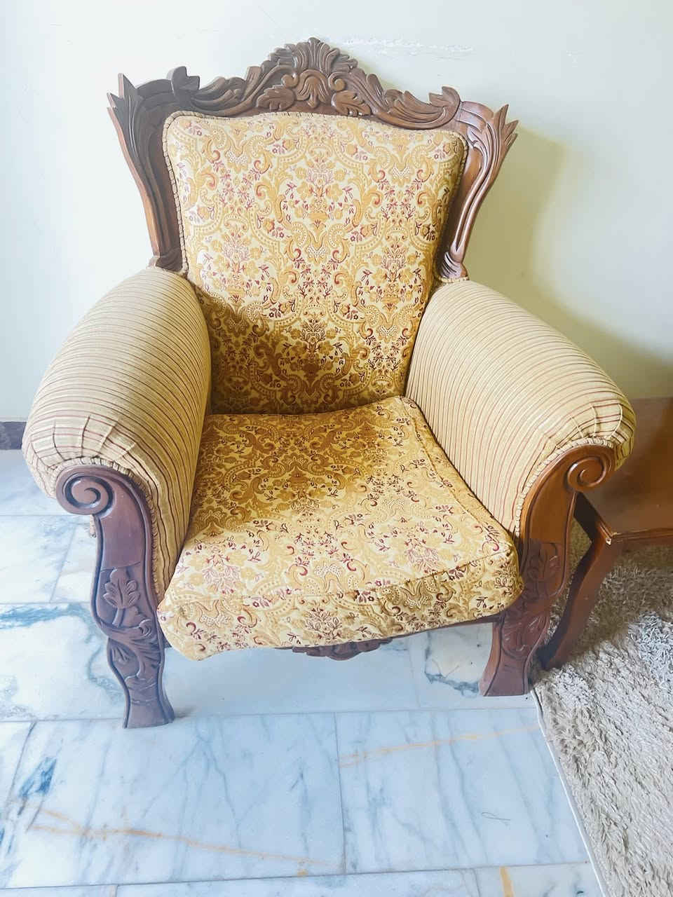 السلام عليكم 
 
للبيع تخم قنفات ملكي زان النظافة ‎%‎95
 العدد10 + طبلات للبيع العدد 4 
المكان ذي قار قضاء النصر 
للاستفسار  الاتصال 
***********
