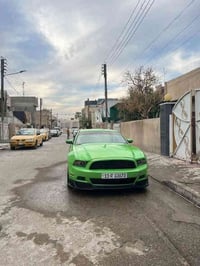 موستنك 2014  بريميوم تفاحي السيارة حادثهة كلش بسيط وبدون ايرباك  قطعه ...