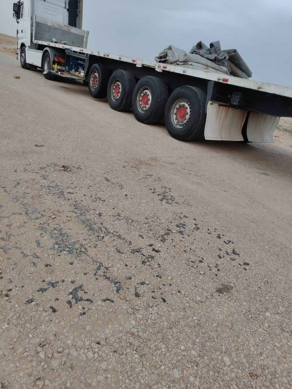 عربانه شمتز 4 دناكير تخم تاير تخم جوبلس  كربائيات كلها شغاله مكفوله من الكسر  (مراوس فقط ريد عربانه كرونه) رقم الهاتف ***********
