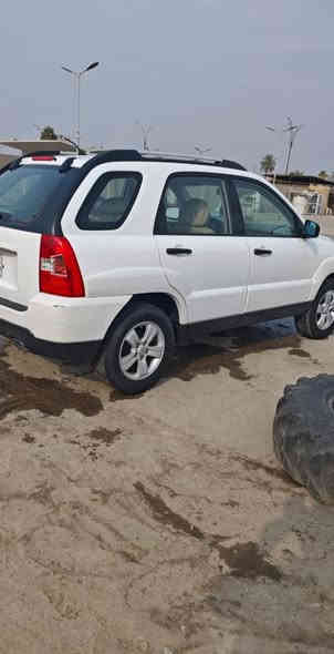 السلام عليكم
كيا  سبورتج موديل ٢٠١٠  سياره جاهزه كير مكينه حداديه تخم تاير تبريد ثلج اصل مكينه ٢٠٠٠ خليجي  مكفولة رقم  بغداد خصوصي التواصل على الرقم التالي ***********
