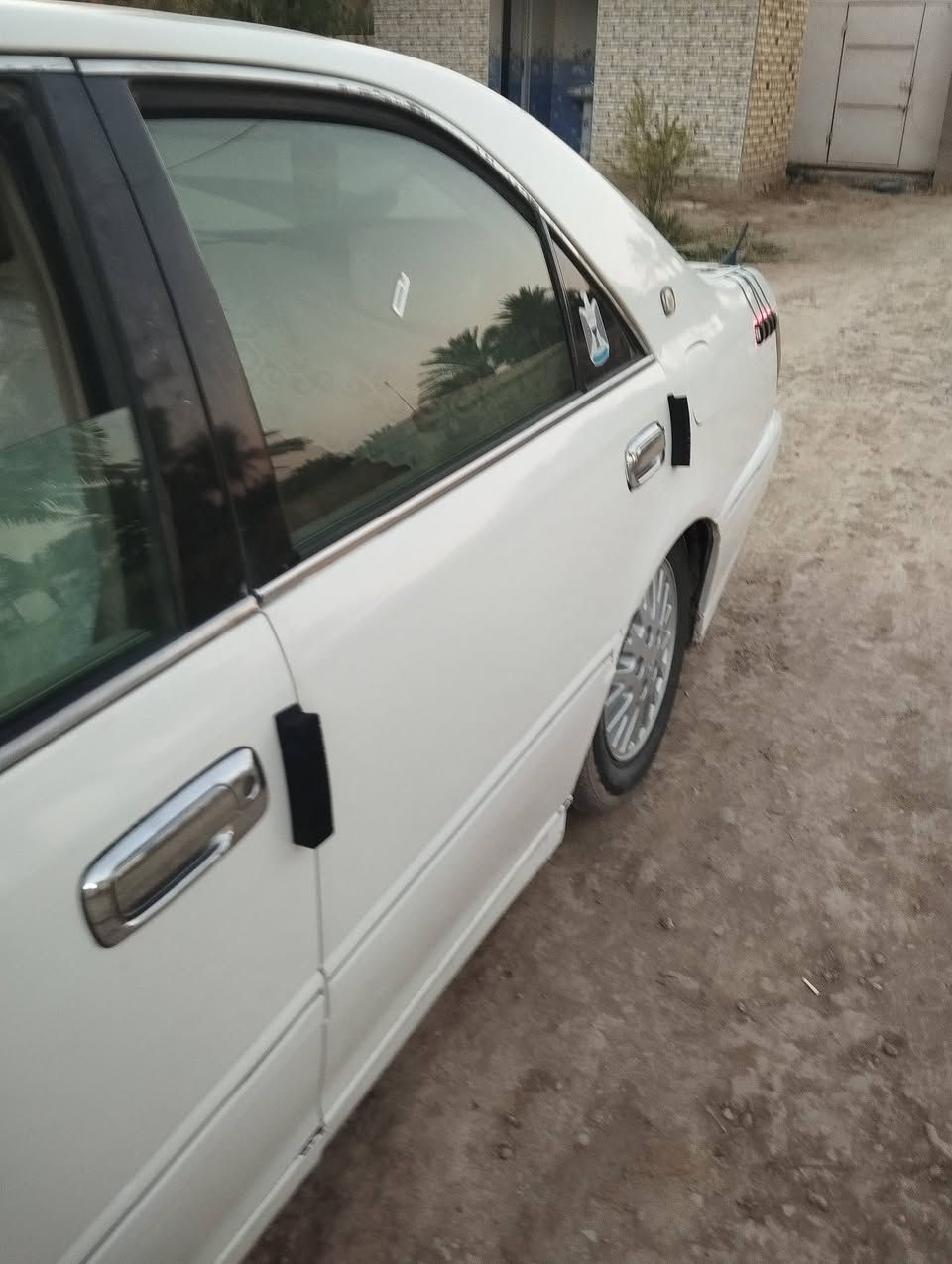 ملكه 2003 متومه نكليزي سياره حلوه حيل وجاهزه من كلشي محرك ديفور جبير محرك كير كفاله سعر 48 بيع ترهم.  ومراوس.    بجارجر أو اوباما من مديل 14 فما فوق ***********
