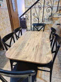 اثاث بيت • ميز طعام • نظيف