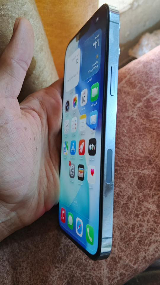 السلام عليكم ايفون ١٣ بروً ماكس ذاكره ٢٥٦ لون بحري مبدل شاشه اصليه تقراء اصليه مبدل كامرات بس احلا من الأصليات بطاريه بلاديه ٧٩ شحنه يخبل السعر ٥٥٠ بي مجال حك الجيه ‭٠٧٧١ ٩١٥ ٠٩٨٦‬
