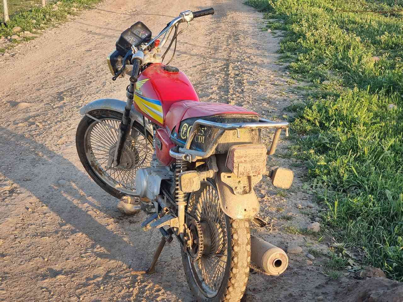 السلام عليكم تايكر 2020 للبيع ويرهم مراوس
السعر 270

نشاط فول معدل نار محركو دمعا اخرس 

كهربايتو شغاله

مكاني الجواعنه 

***********3
