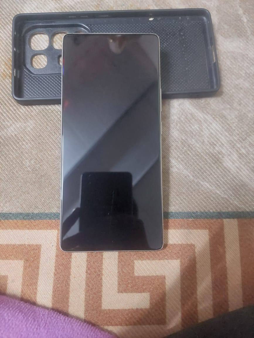 السلام عليكم انفنكس نوت 50ابرو جهاز نضيف ذاكره 256 جهاز كله ابلدي ابدل بيه بس ضهره مكاني بغداد المشتل سعره 225وبيه مجال ويرهم امراوس حسب القناعه موجود فيس واتساب *********** واني بل خدمه
