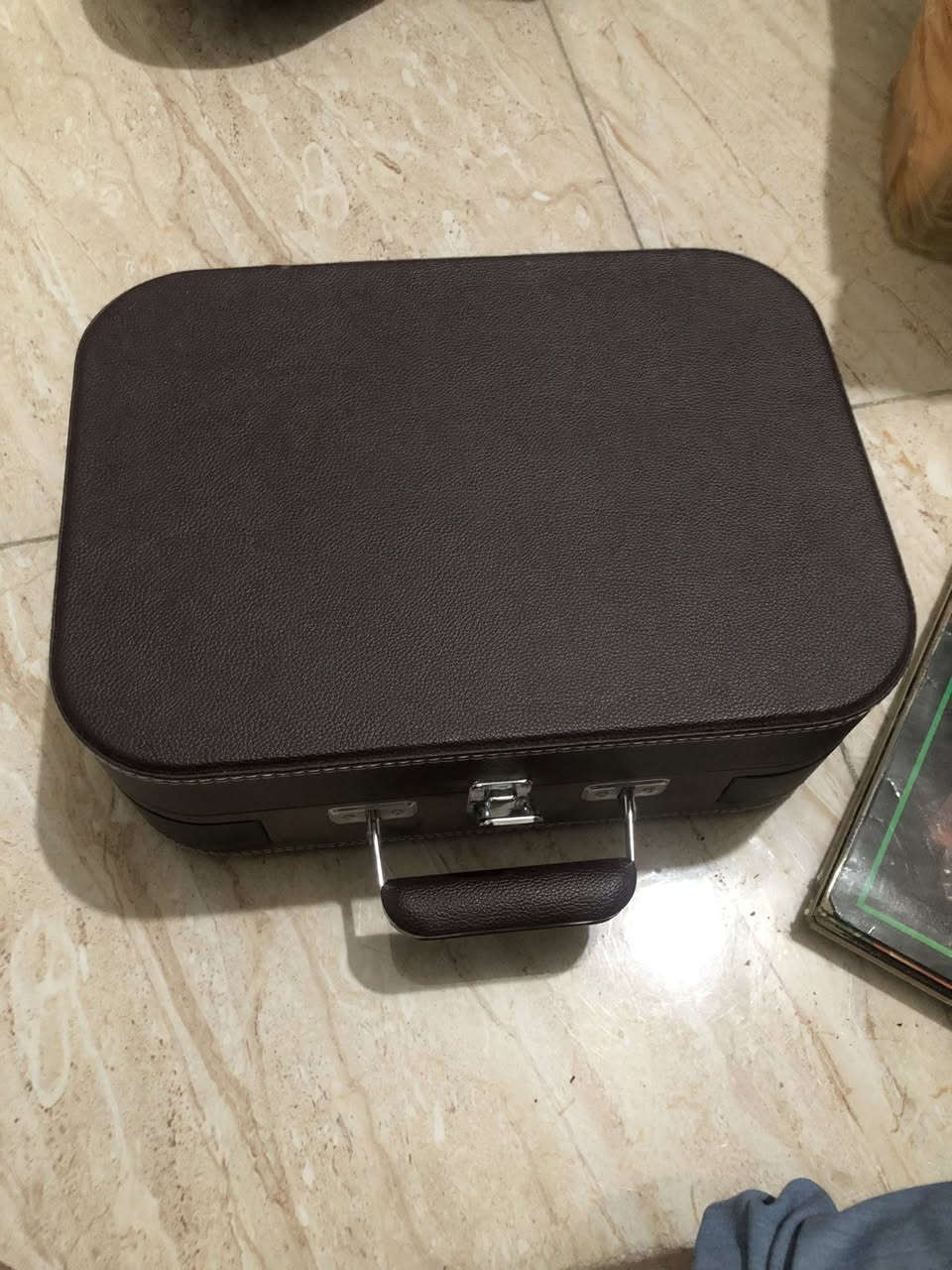 جهاز كرام فون جديد بالكارتونه بعدة ما مستخدم مع 10 اسطوانات اجنبي للاستفسار راسل الصفحة او اتصل على الرقم ***********

