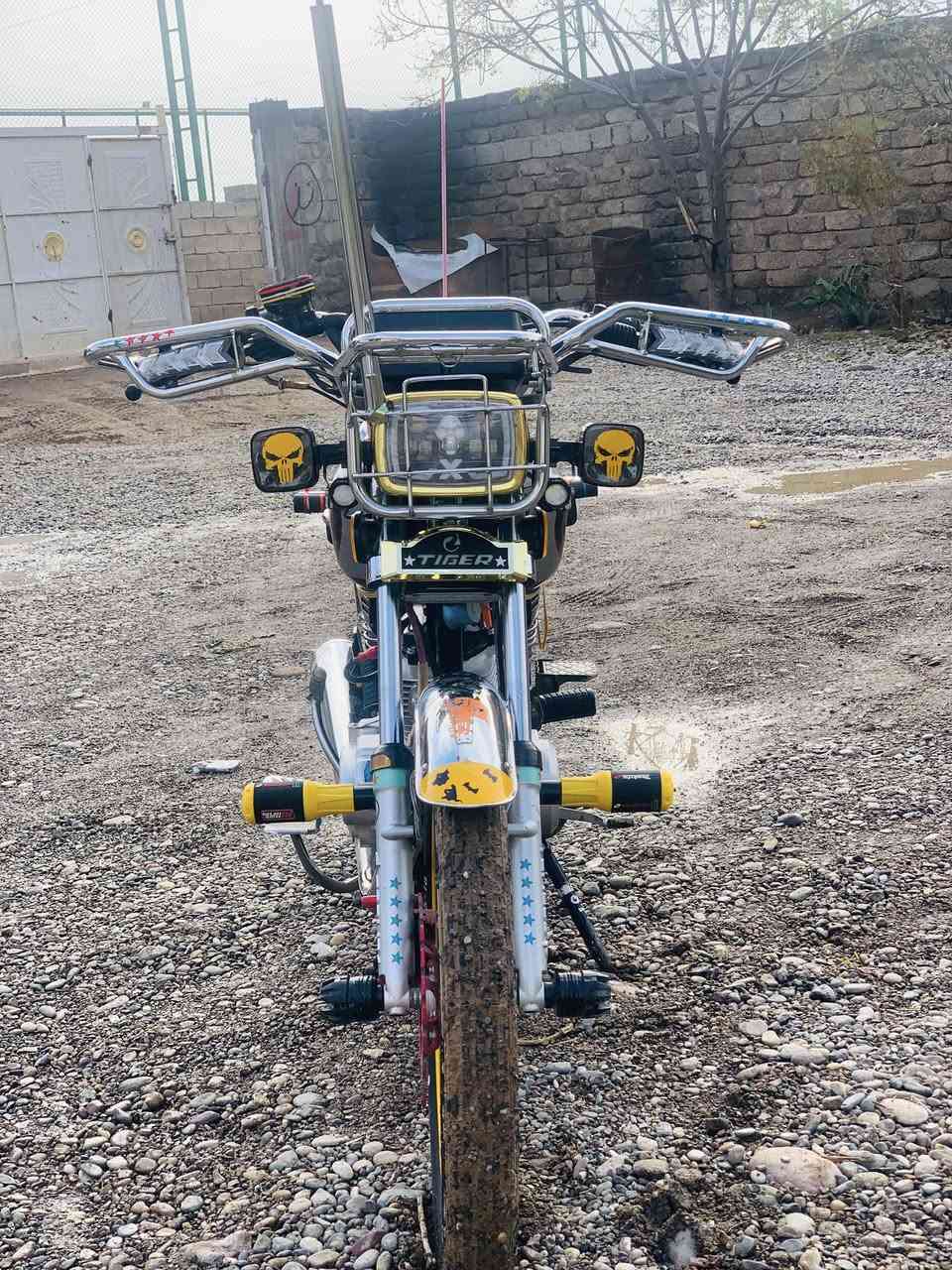 السلام عليكم 
تايكر23 فول ومكفول شوف العين 
مكاني الشرقاط الساحل الايسر 
السعر. 700 وبي مجال 
الهاتف ***********
