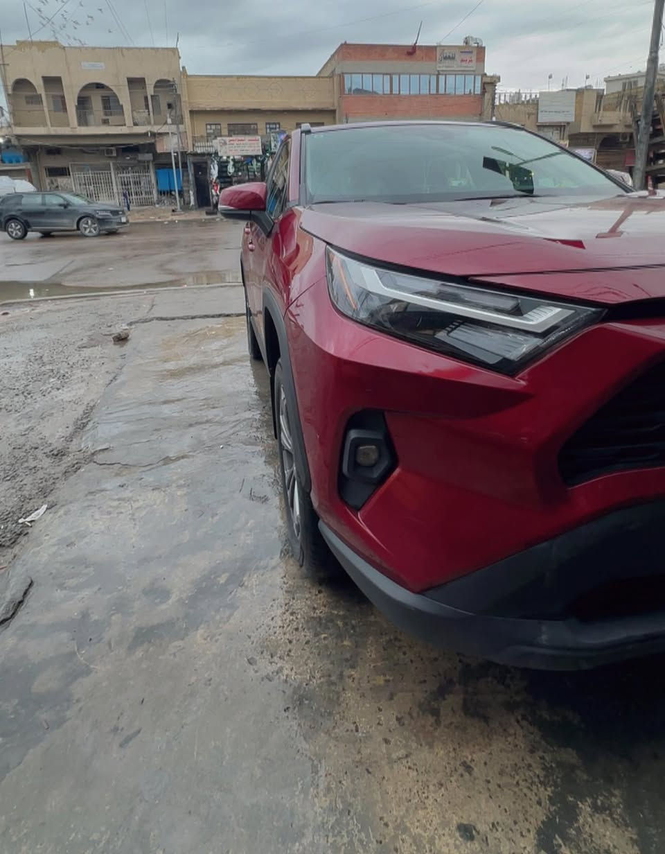 تويوتا راف فور xle2024
وارد أمريكي — استخدام شخصي

السيارة مستوردة على إيدي من سنة 2024
نظيفه جدا
ضرر السياره :
بارد بالجنطه فقط 
(بدون صبغ أو تبديل)
السعر: 245وبيها مجال 
 الموقع: بغداد 
 للاستفسار: ***********
