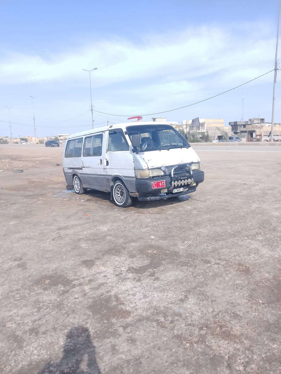 كيا بسته للبيع موديل 95 مصفره هيئه ومرورمكينه وكير اكسل مكفولات تخم تاير كهربائيات شغاله صاحبها موجود تريد وكاله تريد تحويل السعر 19 وبيها مجال/***********
