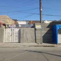 دار للبيع الورفلي الساحه 300 عدد غرف النوم في الطابق الول  ثنين غرف نو...