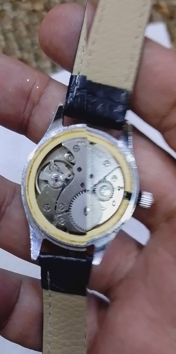 رويال نصب تكويك
قطر كلاسك 30 ملم 
شغالة ومضبوطة 
الدگمة فالتة 

25 على اول تم 
يتوفر توصيل


**إذا كنت صاحب هذا الإعلان وتريد حذفه لأي سبب، رجاءا أرسل رسالة إلى الدعم الفني**