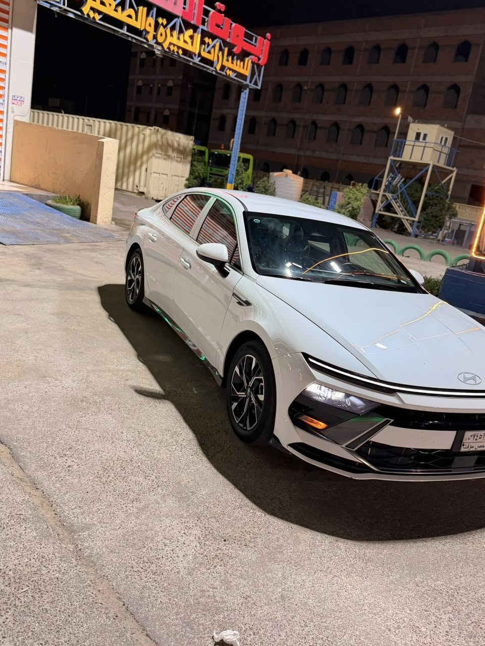 هونداي سوناتا موديل ٢٤ سياره داخله كفاله تقرير  
وبيه خسفه بل قماره اثر تحميل سياره بعدهي جديده وما بيه اي نقص جاهزه  نص موصفات بس ما عده الفتحه كشن كهرباء بصمه تشغيل عن بعد محرك ٢٥٠٠ 
الشراي يتصل ***********اخون مكلف بل نشر
