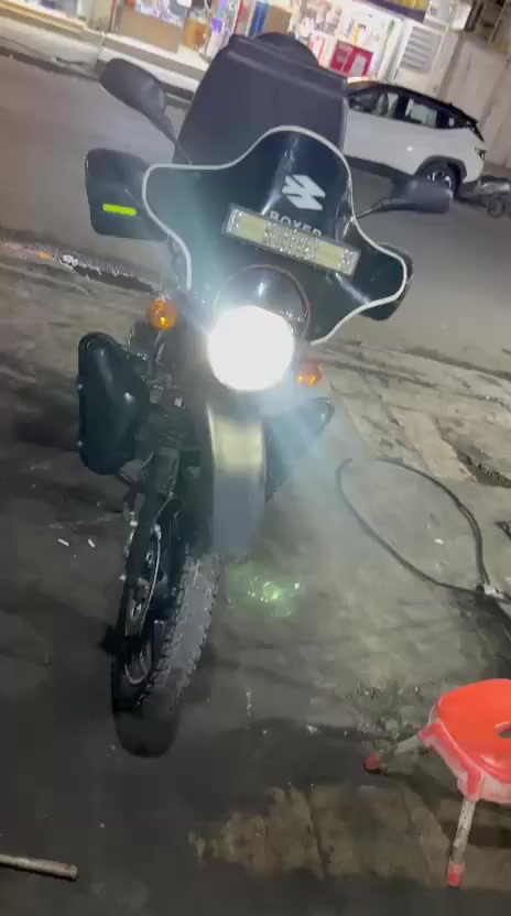 دراجه بوكسر للبيع كامله مابيها اي نقص نكرا دراجه ٢٣ مابيها اي شي ٤ اوراق ماكو اي نقص بيها خشونه بل مكينه  فقط رايدها بواحد ونص وبيها مجال بسيط مكاني اعظميه ***********
