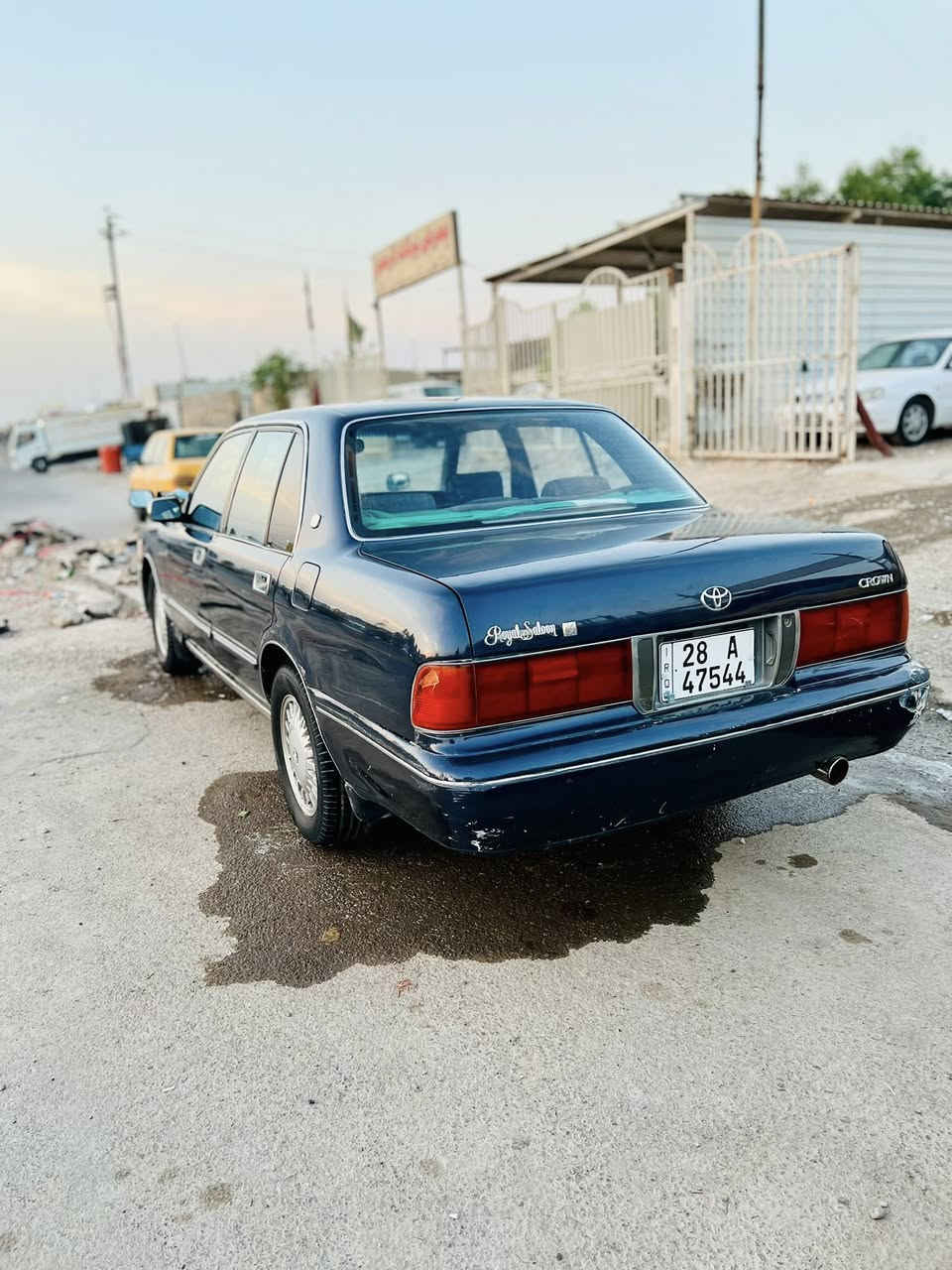 سلام عليكم ارنب 93 رقم انكليزي سنوي انكليزي  وبسمي وتحويل مكينة وكير واكسن كفالة تخم تاير باتري جديد كهرباءيات كلهة شغالة تبريد كنبريسر يي ضعف مصبوقة جمالية بدون كص ومكفولة من الكص نقل جثة مكينة بلاد السيارة جاهزة السعر 60 وبيها مجال قليل حك الجية  مكاني بغداد حي النصر المعامل 
***********
