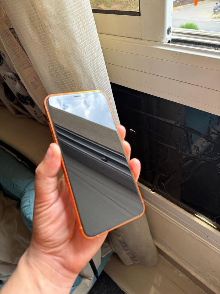 السلام عليكم ايفون Xs max محور 17 برو ماكس  نضيف كلش ذاكره 256  مستبدل بطاريه فقط 100%  جهاز كلش جديد متوفر توصيل جميع المحافضات ***********

