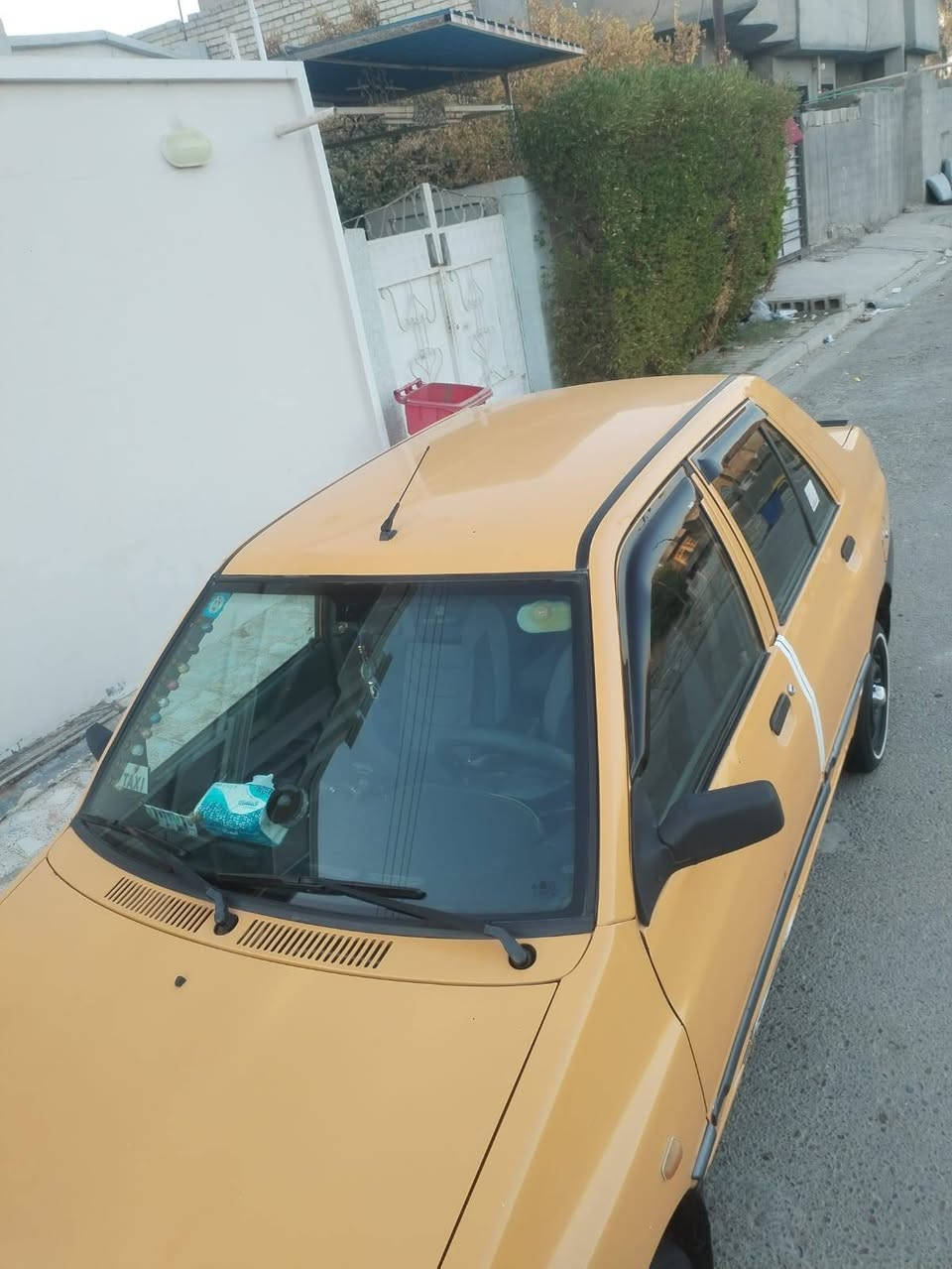 السلام عليكم من رخصت الادمن المحترم
سايبه ١٥ رقم بغداد ألماني

سنويه بعدلهه شهر تسقط

هيئه وغرامات تاخذ صافي

مكينه لا تنقيص ولا تبخير

سياره حلوه مال جناي ما متعوبه

استخدام شخصي مامشتغل تكسي

السياره معمره الدواير مالتهه يعني ملكطه خياسات

كهربائيات واحد على واحد تبريد مايشتغل المروحه الداخليه مكسره القواعد مالتهه الرقم *********** السعر ٣٥ وبيهة مجال قليل العنوان بغداد المدائن
