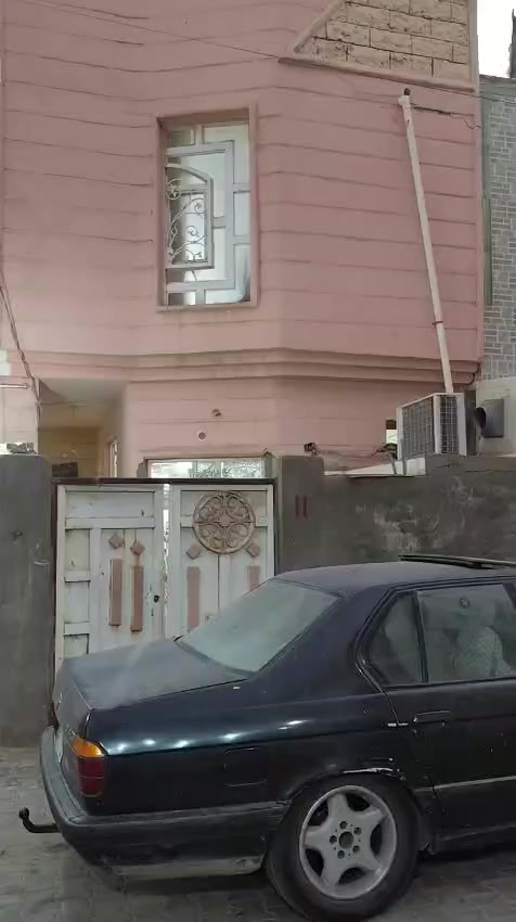 بيت للبيع 100 متر يحتوي على غرفتين وصاله وستقبال ومطبخ 2 صحيات حي الجمعيه شارع القطعه بناءمسلح  القضات قرب صيدلية الجود مرسله على وتساب ***********ملاحضه مكلف بل نشر
