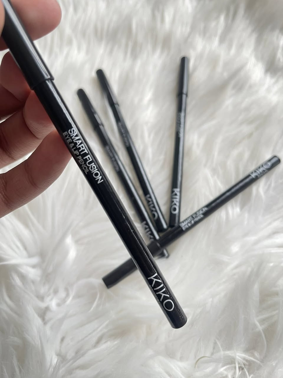 كحل أسود من KIko
لون غني وثبات رائع ليبرز جمال عينيك بلمسة واحدة فقط🖤
متوفر توصيل
للطلب والاستفسار التواصل ع الخاص🚚📦


**إذا كنت صاحب هذا الإعلان وتريد حذفه لأي سبب، رجاءا أرسل رسالة إلى الدعم الفني**