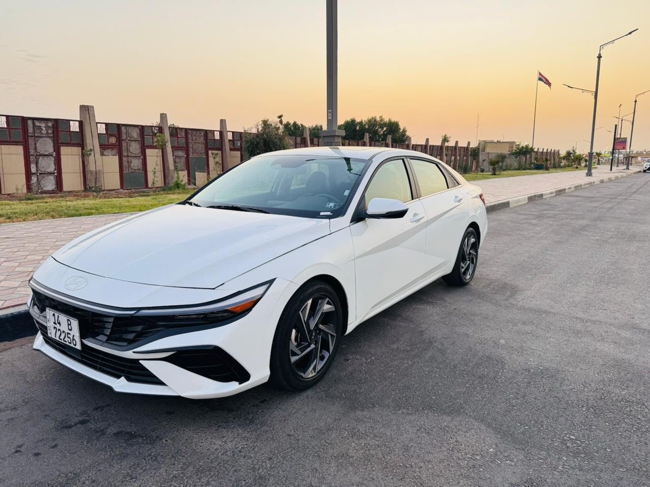 سلام عليكم

Hyundai Elantra 2025 

للبيع هيونداي النترا  لمتدد 2025 

السيارة بعدها زيرو ماشيه 27000قابل  للزياده

محرك 4 سلندر 2000 دوش 

السيارة لون ابيض صدفي وارد امريكي 


السيارة حادثها فقط الجاملغ الامامي الايسر ومستبدل اصلي ومرشوش مثبت  وضربه بلبنيد وشغل درجة اولى
وبارد بلمدكر الايسر الخلفي مامصلحه ع وضعها ترجع PDR

ايرباك دركه فقط 
 بدون شاصي 

السيارة فول مواصفات

1-فتحة

2-فول تحكم استيرن

3-شاشة كاملة متصلة وعدادات ديجيتال

4-رادار امامي  مستبدل 📍وخلفي وجانبي (نقاط عمياء)

5-توقف ذاتي

6-لايت امامي وخلفي LED 

7-قيادة ذاتية

8-تحديد مسار

9-درايف مود (Normal,Sport,Smart)

10-اوتو هولد

11-هاند بريك دكمة

12-بصمة ابواب

13-بصمة تشغيل

14-تشغيل عن بعد

15-ابل كاربلاي واندرويد اوتو

16-لد داخلي 

17-شاحنة وايرليس

18-منافذ داخلية يو اس بي وتايب سي

19-كشنات جلد

20-كروس كونترول مثبت سرعة ومحدد سرعة 

21-كامرة خلفية دوارة

22-كشنات تدفئة

23-التبريد ايضاً بي شاشة

السيارة فول مواصفات ومناقصها اي شي كلشي بيها كامل  ماعده برمجيات الرادر

السيارة مرقه رقم الماني (معوقين بصره) وكاله

المعوق ولد شاب 

سعر السيارة170$ ورقة وبيها مجال 

مكاني البصره حي الاصدقاء

***********

اللي يشوف السعر غالي لا يتصل رجاءاً