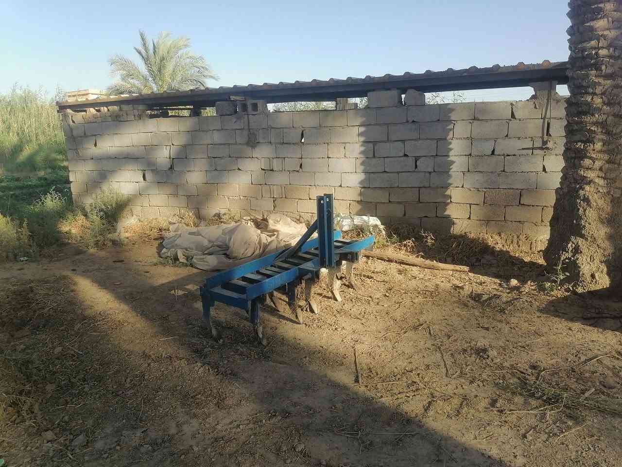 سلام عليكم عنتر موديل ٨٤ كير ومحرك وصدر شغل جديد وراها فدان ومعدلان وخرماشه بدون تحويل السعراربعه ونص ***********@
