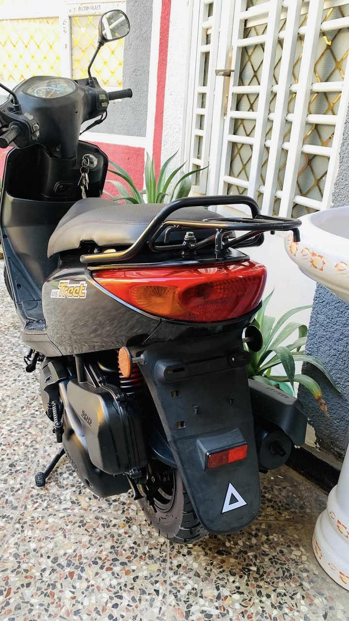 السلام عليكم 
دراجة بريز ببغاء نوزل الدراجة بحالة الوكالة ماصارلها كم شهر من نزلتها ، ماناقصها شي متوازي واريد ابيع سعرها (900)وبيها مجال قليل جداً 
📍 العنوان / كربلاء باب طويريج 
*********** واتساب
