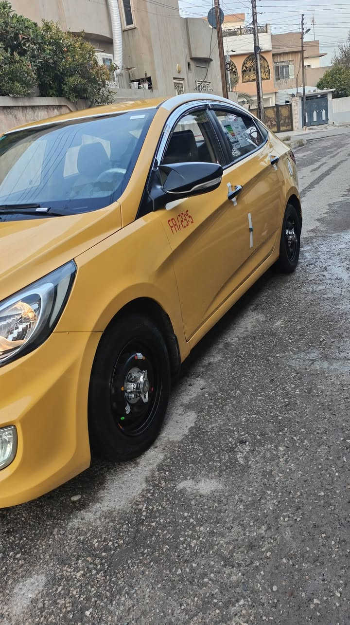 ٢٠١٥ خليجي محرك ١٤ دوش
كير at اوتماتيك
شرط المحرك والگير
بدون حادث نهائياً / سونار مرفق
مواصفات: 
نضام ايكو منع هدر الوقود
تحكمات ستيرن 
عليها سستم صوت حلو
مابيها غرامات 
بيها هيئة ٤٠ الف عليه
مشروع وطني شرط الوكالة والتحويل 
سياره مكفولة جاهزة
مكاني موصل ايسر 📍
سعر ٩٢ وبيها مجال
 مستعجل على بيعتها عندي عملية لحد يكسر
تواصل واتس / ***********
