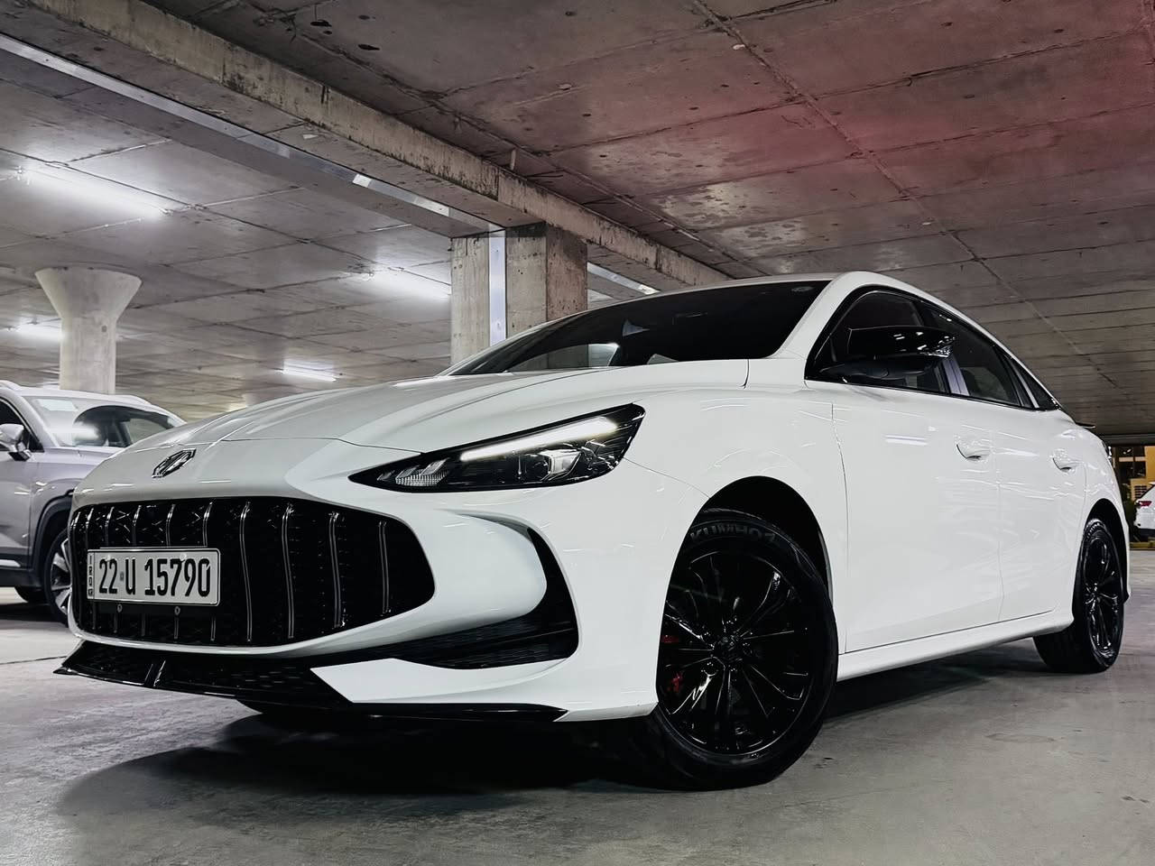 Mg gt 2025
للبيع فقط
محرك 1.5 تنفس طبيعي

فول مواصفات 
- فتحة سقف
- 4 كامرات
- اوتو هولد
- بصمة دخول
- هاند بريك دكمة
- كشنات جلد
- تبريد قطعتين
- CarPlay على الشاشة البلادية
- اضائة داخلية متغيرة
- اضافات black edition 

ماشية 10,000 وقابل للزيادة
السيارة نظيفة جداً بحالة الزيرو 

السعر 122 ورقة وبيها مجال بسيط جداً
*********** بغداد
