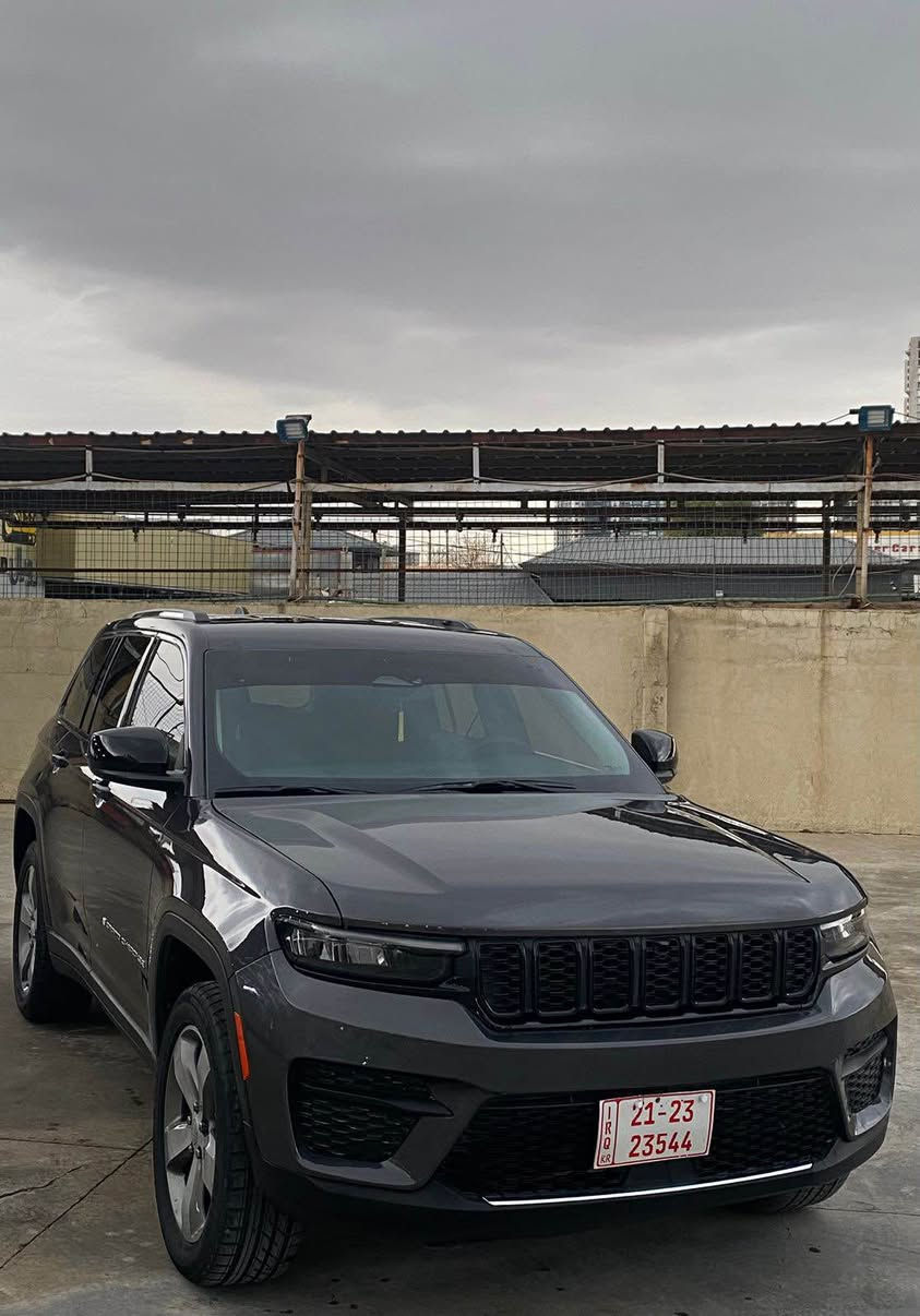 جيب لاريدو به سمه 
4x4
محرك  v6
شاش رادر 
كاميري360
5راكاب قصير 
شركه هارلم امريكه 
جاملغ سايق صوباغ بدون دوخال 
ماشي 10الف 
كاتي مامكسور باقي رقم سلماني اربيل 
عنوان سلماني 
رقم واتساب *********** السليمانية, العراق
