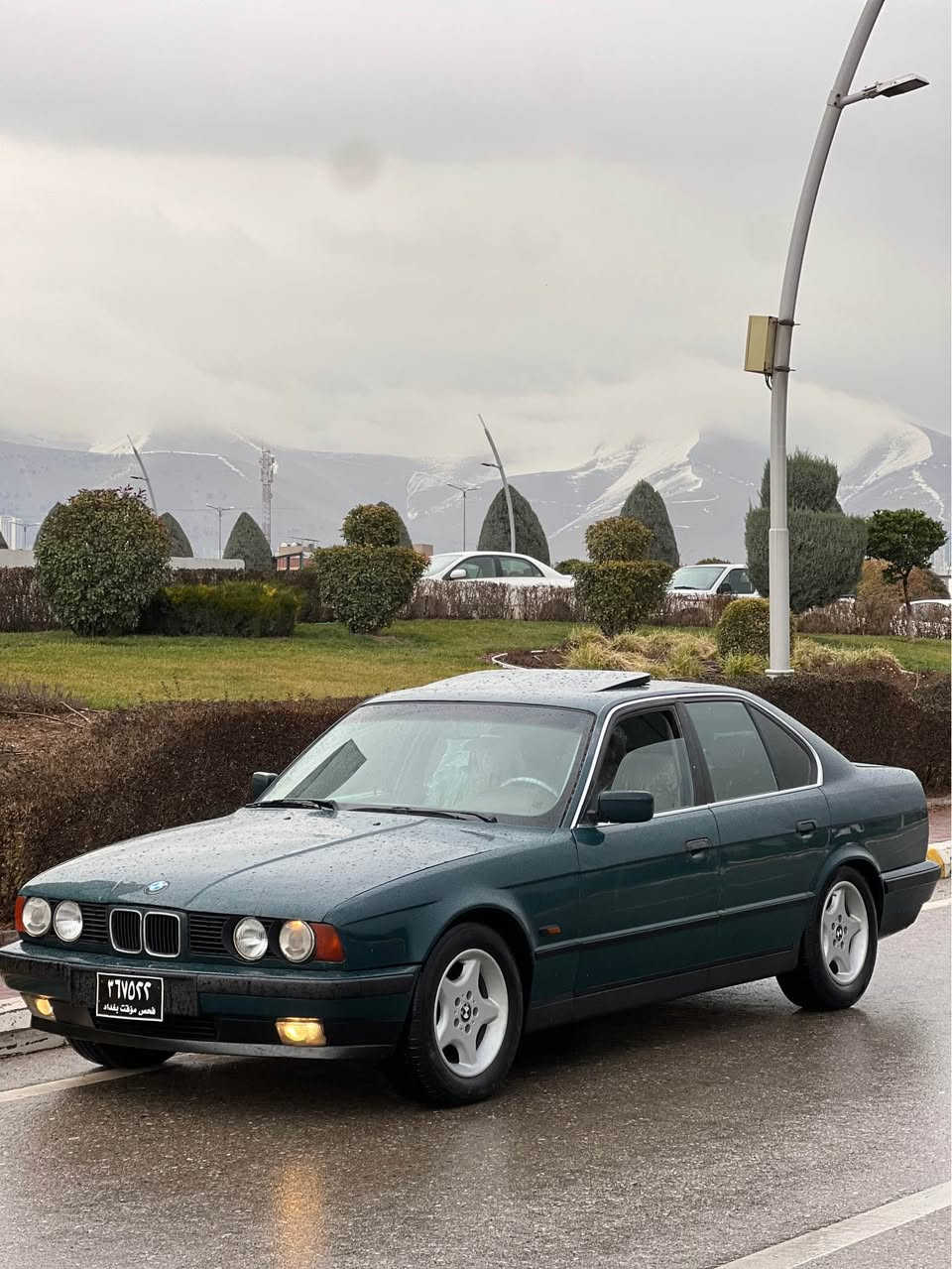 بیئێم بۆ فرۆشتن مۆدیل ١٩٩١ ،مەكینە ٥٢٠ گێڕ ئۆتۆماتیك ،بێ بۆیاخ بێ دەعم و لێدراوی ،٢ جام كارەبا و سلایت ناو زەرد ،هەموو گیانی بیلاد ،گێڕ و مەكینەی هەڵمی نیە بەشەرت، پێش و دوای چركەی نیە ، ئاڕمی پلاستیكی سلێمانی ، موشتەریت تێل بكە لەخزمەتام ، 
سعر -٤٤گەڵا و مەجالێ كەم ـــ *********** السليمانية, العراق
