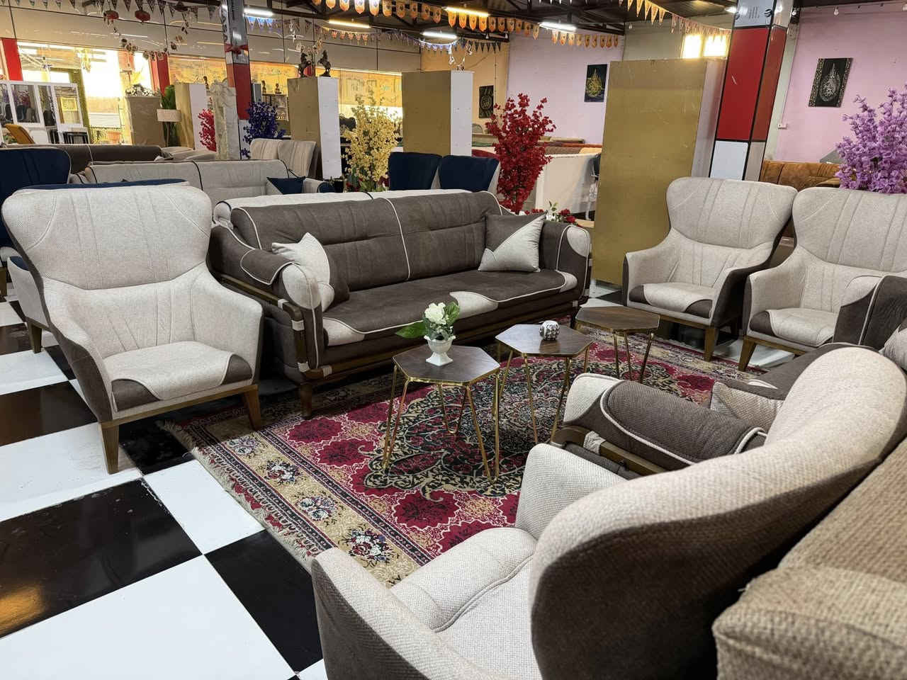 مجمع دبي للاثاث المنزلي 
ذي قار سوق الشيوخ 
اجعل منزلك مميز   بالاثاث 
مع مجمع دبي 
للحجز والاستفسار مراسلتنا على الخاص او الاتصال على رقم ***********واتساب 
البيع بالتقسيط لحاملي بطاقة 
الماستر كارد مصرف الرافدين 
العنوان ذي قار سوق الشيوخ 
طريق كرمة بني سعيد
