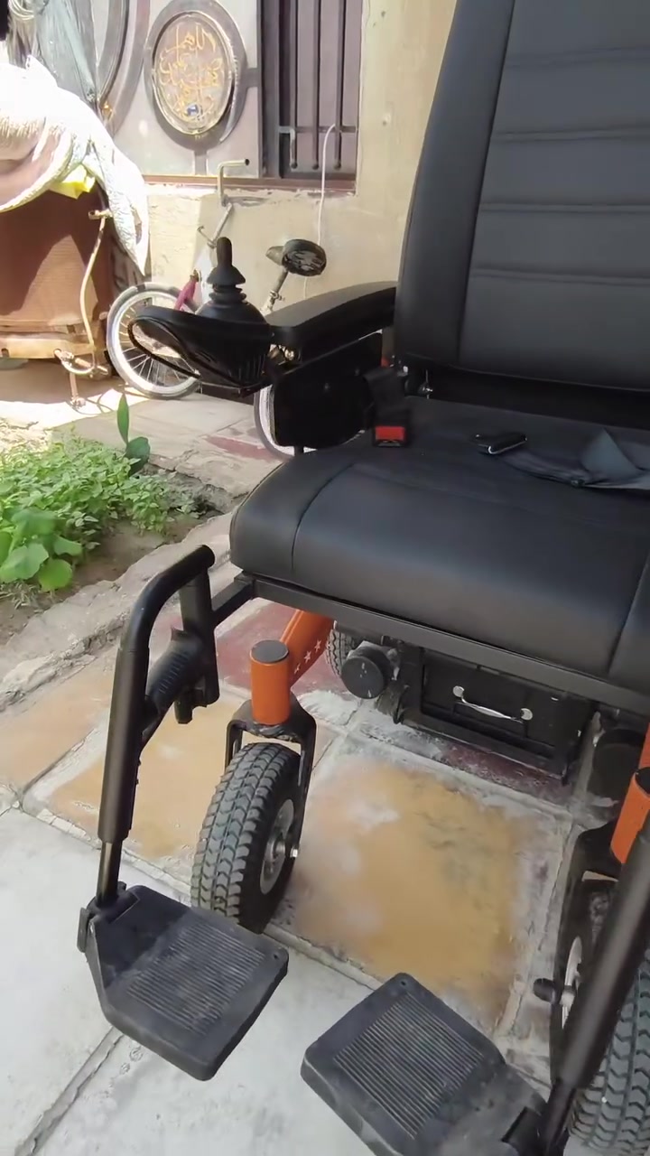 السلام عليكم البيع عربانه مال معوقين شحن جديده بعدهي هيه وشاحنتها  مكاني ناصريه مركز  سعر خاص 
***********
