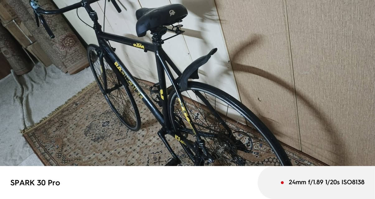 بيسكل s900
بيسكل حلو
نضافه 90%
بيسكل المنيوم 
وزنه 7كيلوات 
مكانه مدينه الصدر 
قطاع 7 
بريك امامي فول 
بس بريك خلفي ما بي 
سعره 80 وبي مجال 
***********
