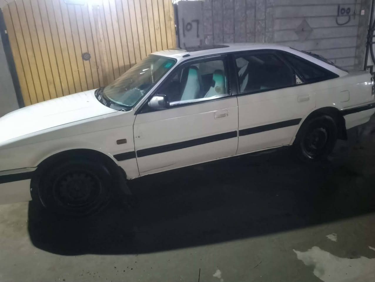 مازدة 626
كير عادي محرك  12 بخ كابريتا تبريد تدفئه طخم تاير مصبوغه جماليه محرك بي صرف موديل91 شرط الوكاله والتحويل مكلف بل نشر 

متواجد عل رقم فقط

***********
