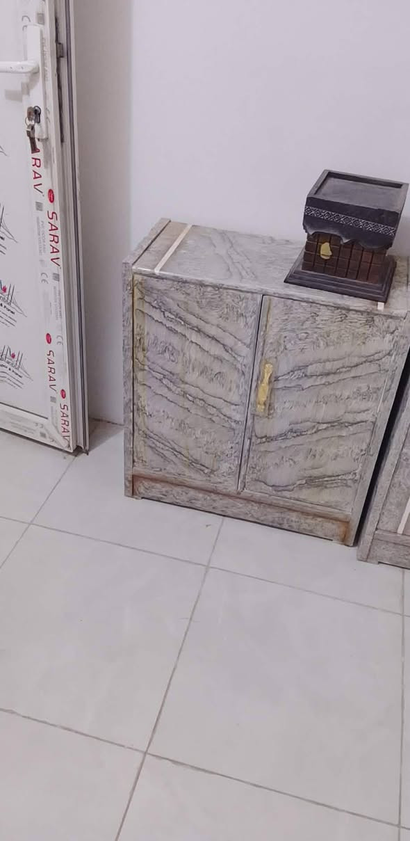 غرفه عراقيه فول نظافه العنوان كاطون الرحمه قرب افران دبي واتساب ***********
مستعدون لشراء جميع الاثاث المنزلي الجديد ولمستعمل
