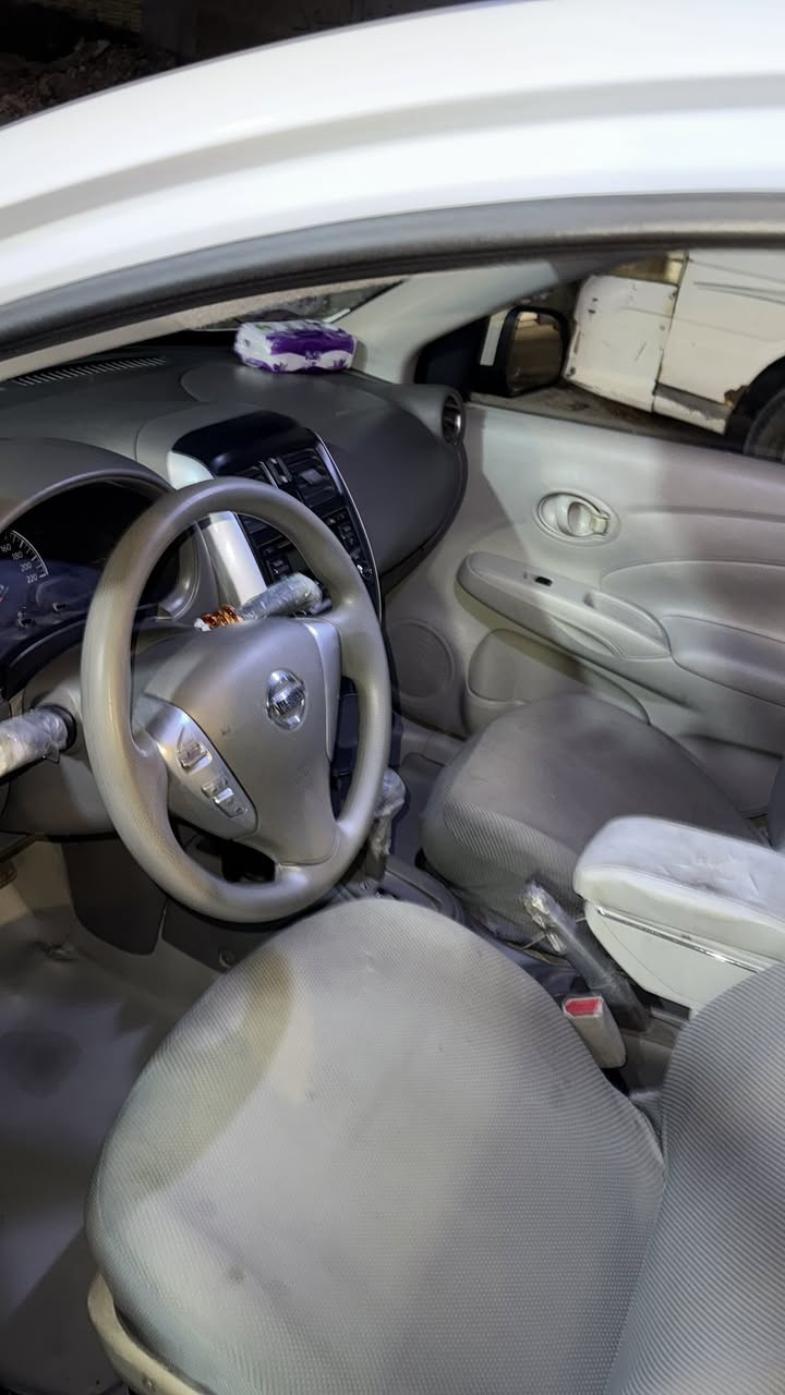 السلام عليكم  نيسان سني موديل 2020  باسمي ماشية 118 كيلو  رقمها سليمانية مكفولة كفالة عامة ماعدا ثنين بارد بالجاملغ الامامي الايمن والجنطة راجعات بارد بدون صبغ سعرها 107 بيها مجال حك الجية فقط 
***********
